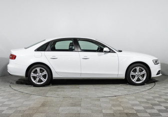 Подержанный автомобиль Audi A4 Sedan 2015 года (4 фото)