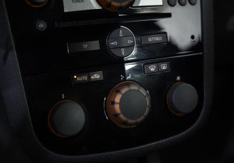 Подержанный автомобиль Opel Corsa 2013 года (16 фото)