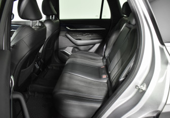 Подержанный автомобиль Geely Monjaro 2024 года (10 фото)