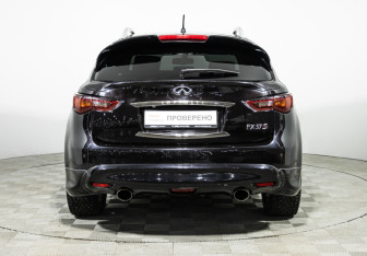 Подержанный автомобиль Infiniti FX 2012 года (6 фото)