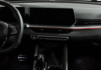 Подержанный автомобиль Geely Coolray 2024 года (16 фото)