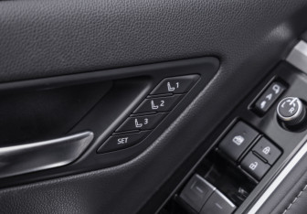 Подержанный автомобиль Toyota Land Cruiser Suv 2021 года (29 фото)