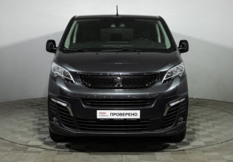 Подержанный автомобиль Peugeot Traveller 2021 года (2 фото)