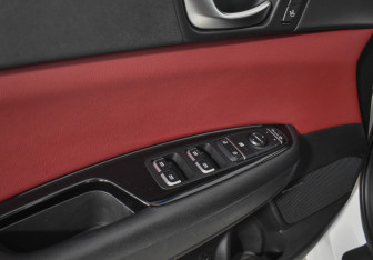 Подержанный автомобиль Kia Optima Sedan 2019 года (11 фото)