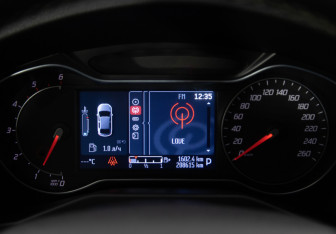 Подержанный автомобиль Ford Mondeo Sedan 2013 года (17 фото)