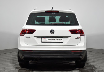 Подержанный автомобиль Volkswagen Tiguan 2017 года (6 фото)