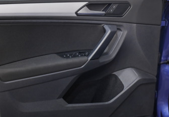 Подержанный автомобиль Volkswagen Tiguan 2021 года (20 фото)