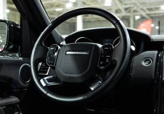 Подержанный автомобиль Land Rover Discovery 2019 года (20 фото)