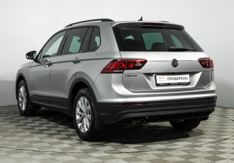 Подержанный автомобиль Volkswagen Tiguan 2019 года (7 фото)