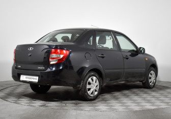 Подержанный автомобиль LADA (ВАЗ) Granta Sedan 2013 года (5 фото)