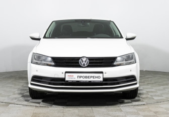 Подержанный автомобиль Volkswagen Jetta Sedan 2016 года (2 фото)