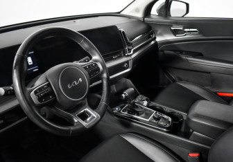 Подержанный автомобиль Kia Sportage 2023 года (9 фото)
