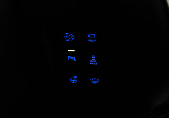 Подержанный автомобиль Toyota Land Cruiser Prado 2018 года (22 фото)