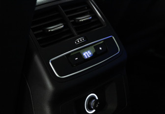 Подержанный автомобиль Audi A4 Sedan 2018 года (22 фото)