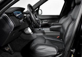 Подержанный автомобиль Land Rover Range Rover 2022 года (11 фото)