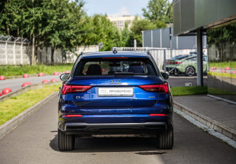 Подержанный автомобиль Audi Q3 2021 года (7 фото)