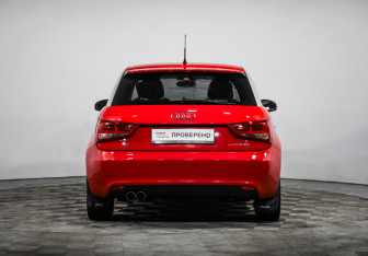 Подержанный автомобиль Audi A1 2012 года (6 фото)