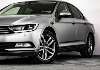 Подержанный автомобиль Volkswagen Passat Sedan 2016 года (2 фото)