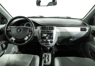 Подержанный автомобиль Chevrolet Lacetti Sedan 2007 года (13 фото)