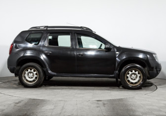 Подержанный автомобиль Renault Duster 2016 года (4 фото)