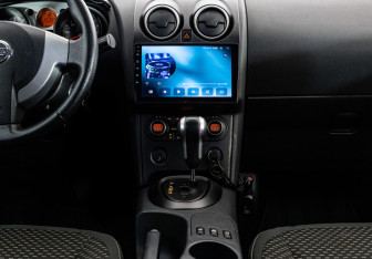 Подержанный автомобиль Nissan Qashqai 2008 года (13 фото)