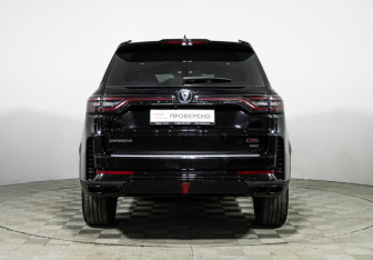 Подержанный автомобиль Changan CS95 2024 года (6 фото)