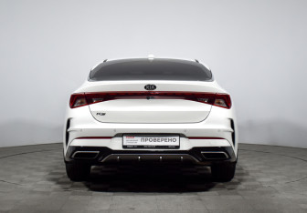 Подержанный автомобиль Kia K5 2020 года (6 фото)