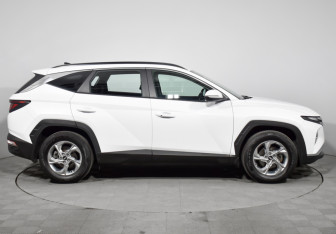 Подержанный автомобиль Hyundai Tucson 2023 года (4 фото)