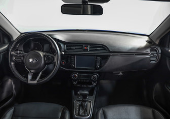 Подержанный автомобиль Kia Rio Hatchback 2019 года (9 фото)