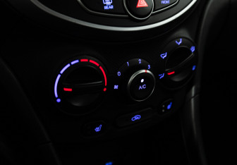 Подержанный автомобиль Hyundai Solaris Sedan 2015 года (15 фото)