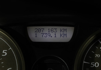 Подержанный автомобиль Renault Megane Sedan 2007 года (17 фото)