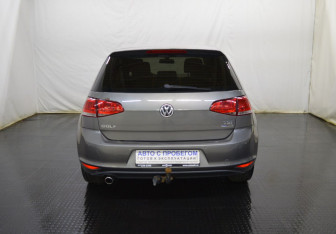 Подержанный автомобиль Volkswagen Golf Hatchback 2013 года (6 фото)