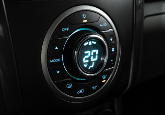 Подержанный автомобиль Chevrolet TrailBlazer 2014 года (16 фото)