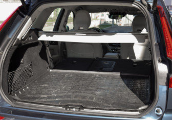 Подержанный автомобиль Volvo XC60 2021 года (27 фото)