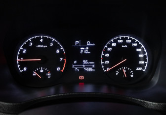 Подержанный автомобиль Hyundai Solaris Sedan 2021 года (12 фото)