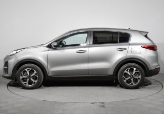 Подержанный автомобиль Kia Sportage 2020 года (8 фото)