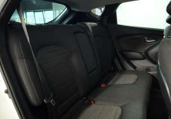Подержанный автомобиль Hyundai ix35 2014 года (12 фото)