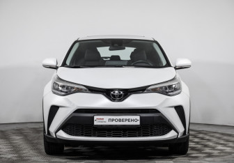 Подержанный автомобиль Toyota C-HR 2024 года (2 фото)