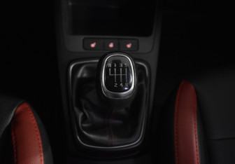 Подержанный автомобиль Kia Rio Hatchback 2019 года (17 фото)