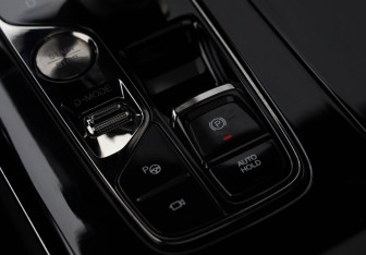 Подержанный автомобиль GAC M8 2024 года (21 фото)