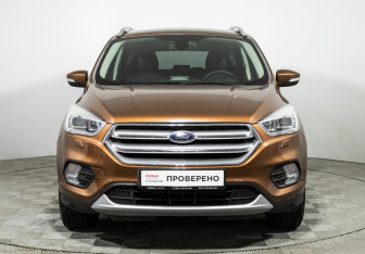 Подержанный автомобиль Ford Kuga 2017 года (2 фото)