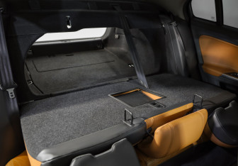 Подержанный автомобиль Volvo S60 2011 года (25 фото)