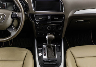 Подержанный автомобиль Audi Q5 2012 года (13 фото)