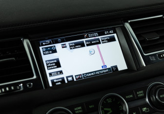 Подержанный автомобиль Land Rover Range Rover Sport 2012 года (17 фото)