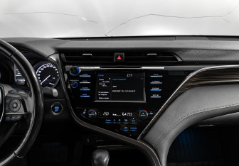Подержанный автомобиль Toyota Camry Sedan 2019 года (19 фото)