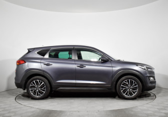 Подержанный автомобиль Hyundai Tucson 2020 года (4 фото)