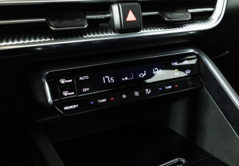 Подержанный автомобиль Kia K5 2021 года (21 фото)