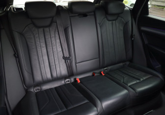 Подержанный автомобиль Audi Q5 2019 года (31 фото)