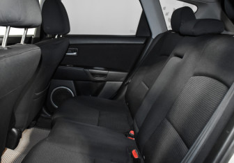 Подержанный автомобиль Mazda 3 Hatchback 2007 года (12 фото)