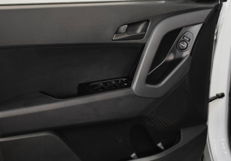 Подержанный автомобиль Hyundai Creta 2018 года (18 фото)